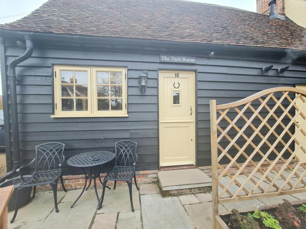 The Harvard Inn Stock Exterior foto